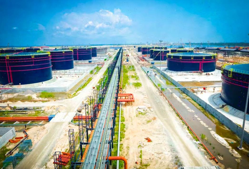 Dangote Refinery Diversifies Crude Supply with First-Ever UAE Oil Imports dangote refinery diversifies crude supply with first ever uae oil imports