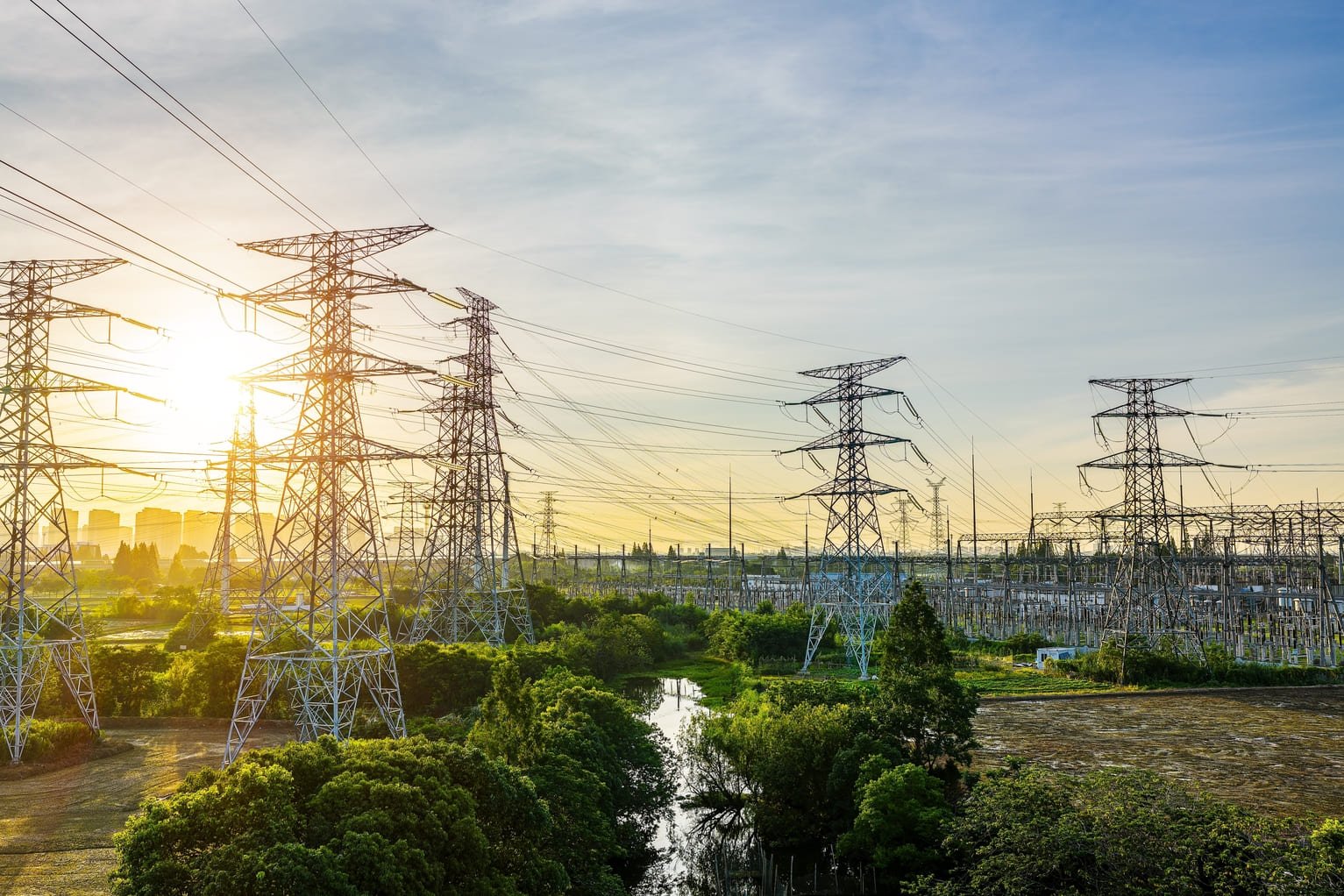 global sovereign investors shift towards energy assets amid growing dollar concerns
