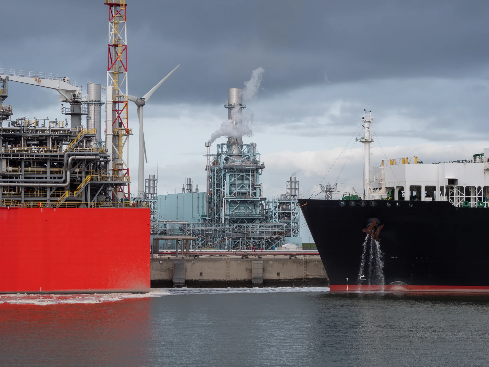 South Africa Falls Behind Namibia as Orange Basin Oil Race Accelerates south africa falls behind namibia as orange basin oil race accelerates.webp