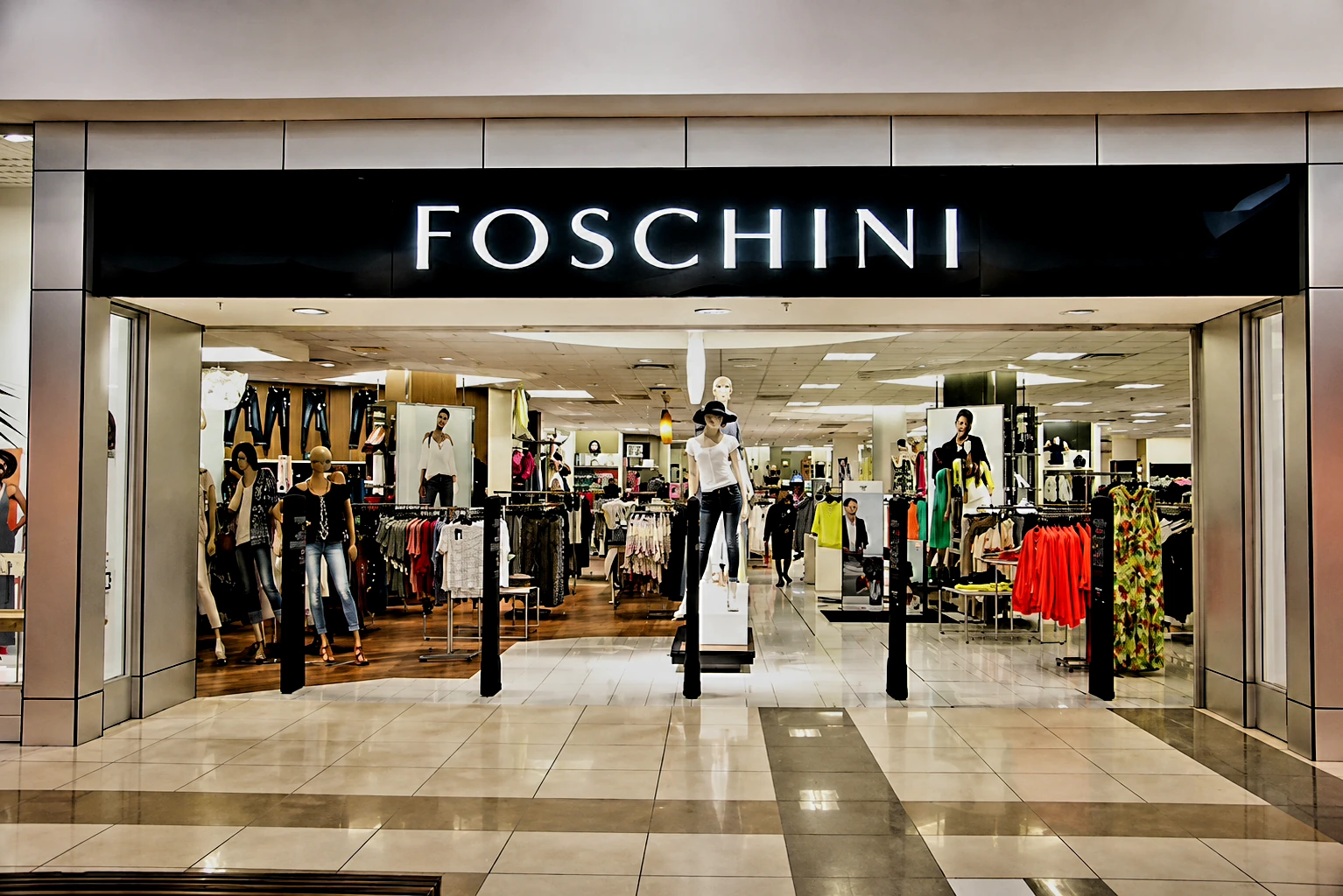 Foschini storefront accompanying TFG store closure report
